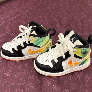 Nike Kids Air Jordan 1. 5c